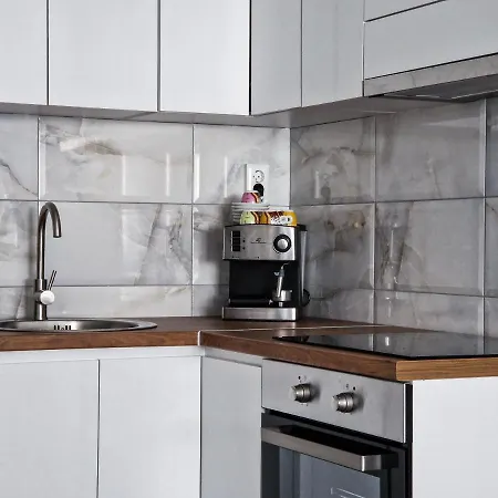 Tushe Luxury Apartment *